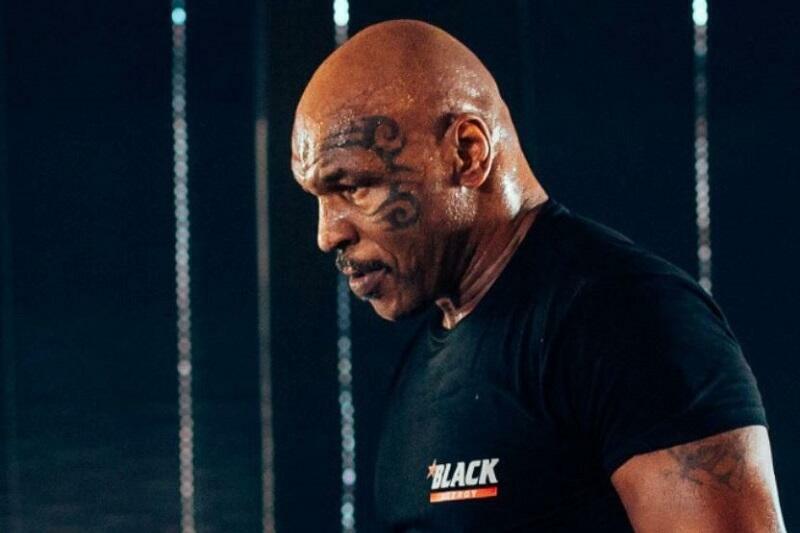 Mike Tyson heavyweight title shot
