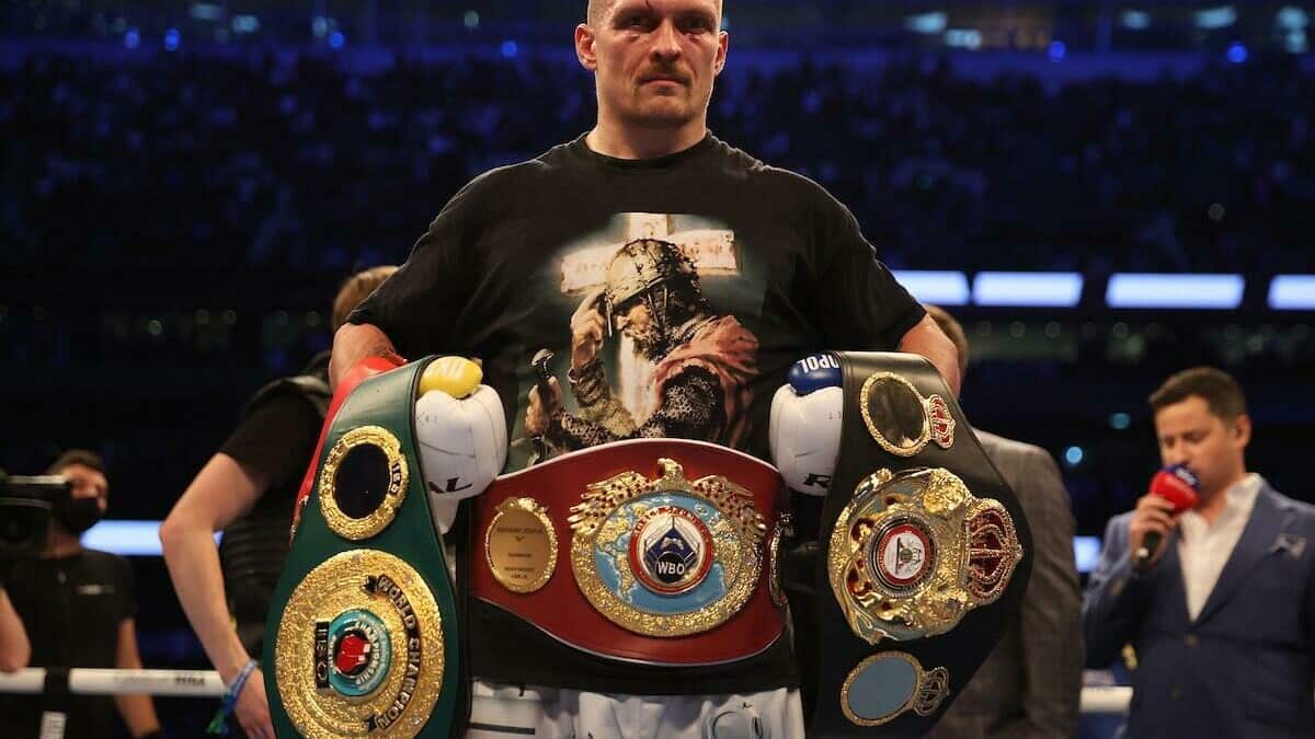 Oleksandr Usyk heavyweight belts
