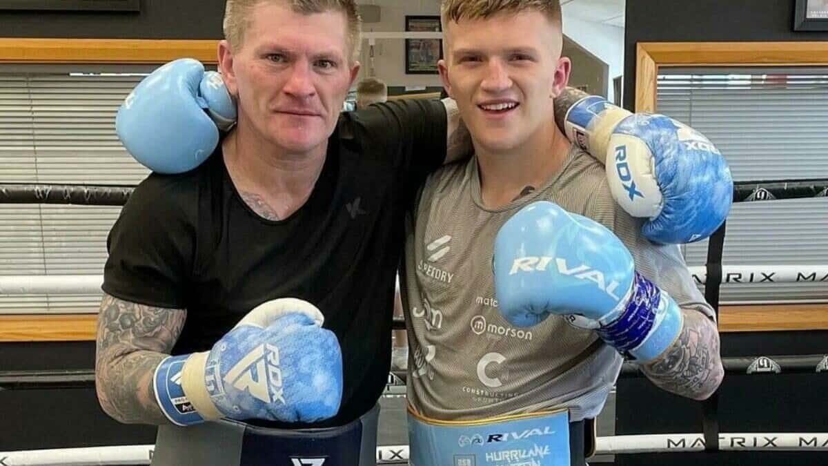 Ricky Hatton Campbell Hatton sparring