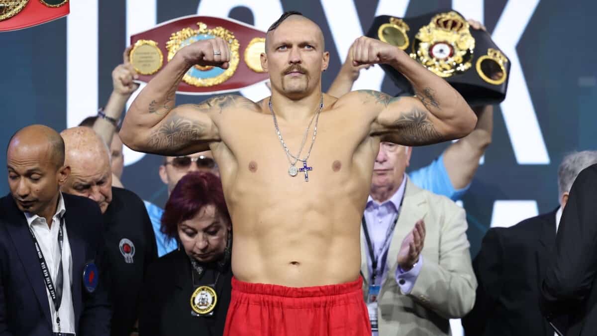 Boxing World Champions image: Oleksandr Usyk weighs in for Anthony Joshua