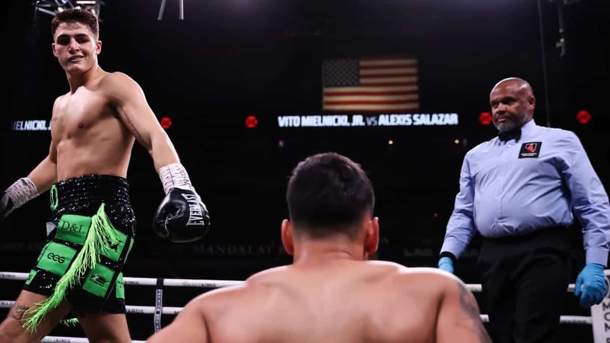 Vito Mielnicki Jr wins on Benavidez vs Andrade